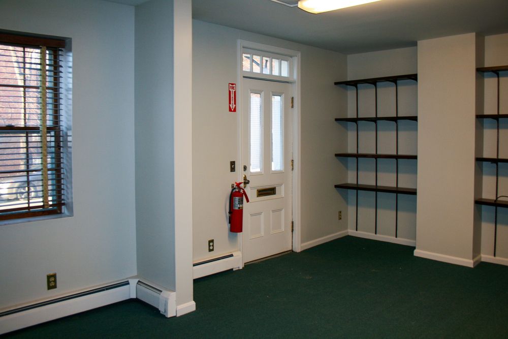 Private office suite: 118 Middle St, Manchester, NH 03101